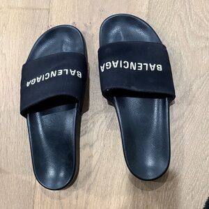 Balenciaga men Black Logo Slides